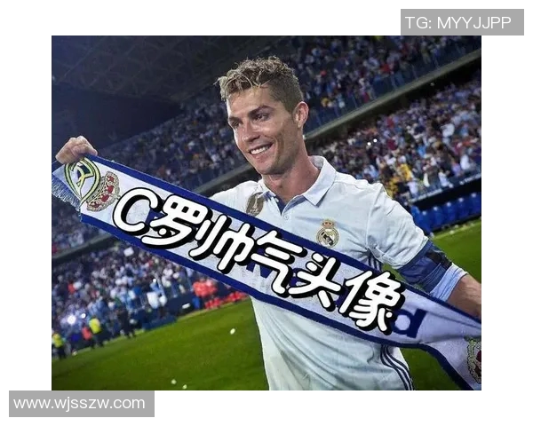 足球场上的魅力与风采很酷的足球明星头像展现个性与激情